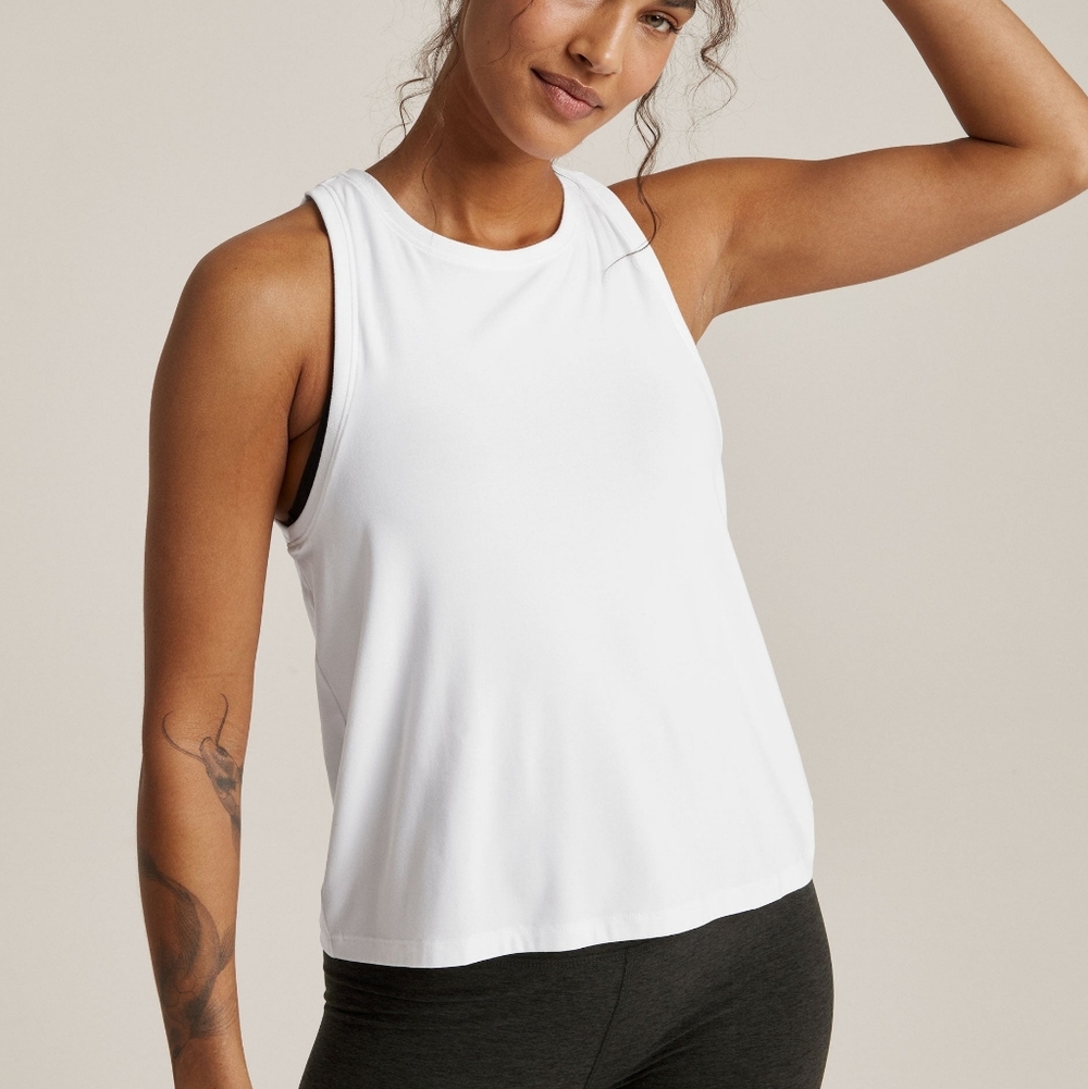 Beyond Yoga White Featherweight Tank Size M